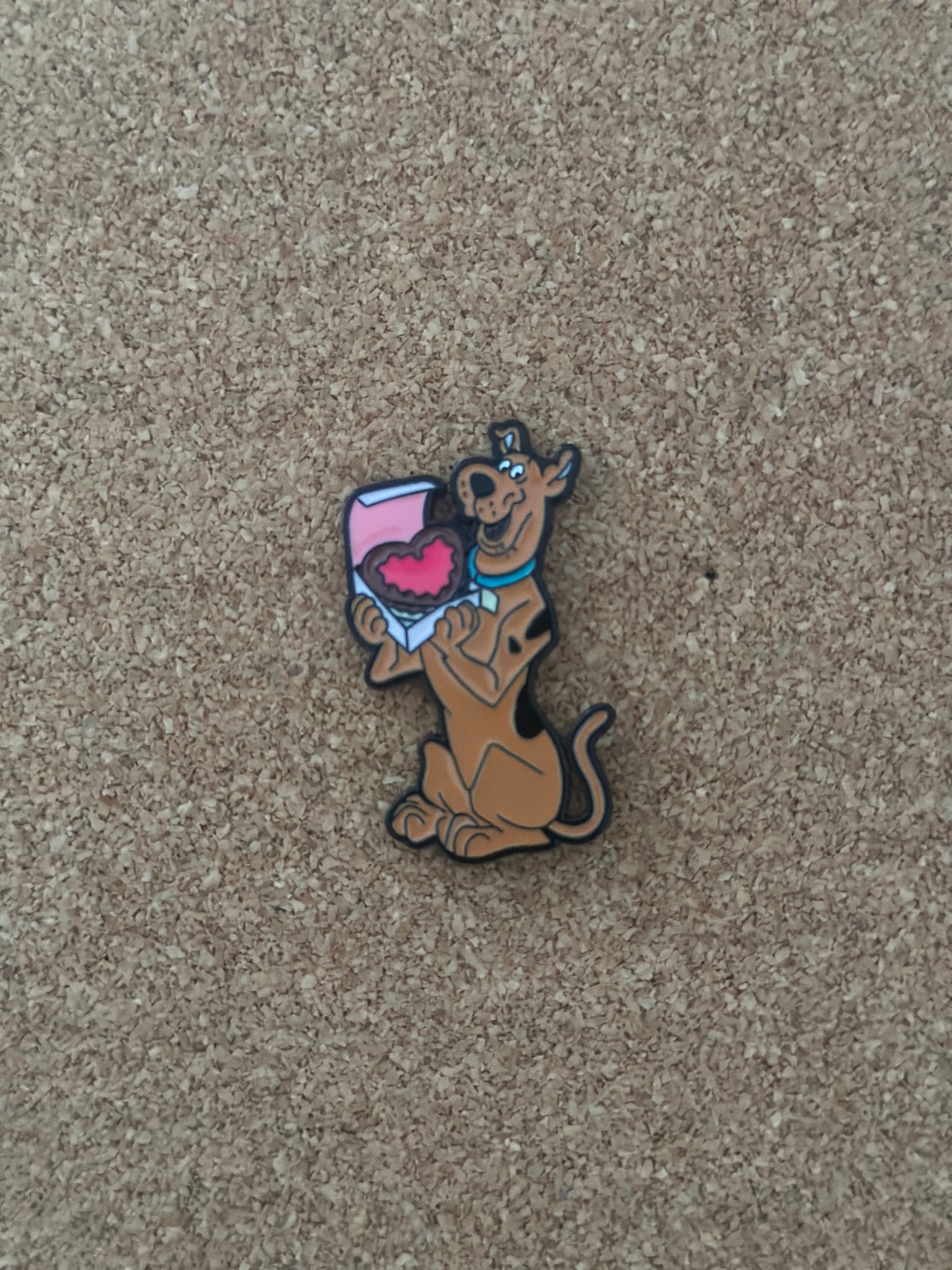 Scooby Doo With Heart Cake Pin Badge