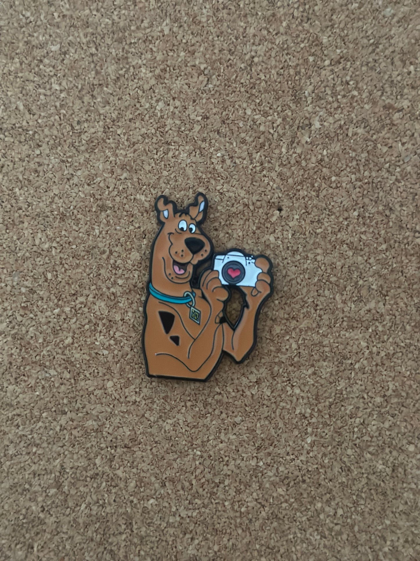 Scooby Doo With Camera Pin Badge
