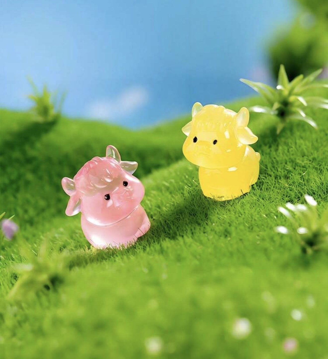 Highland Cow Luminous Miniature Figure