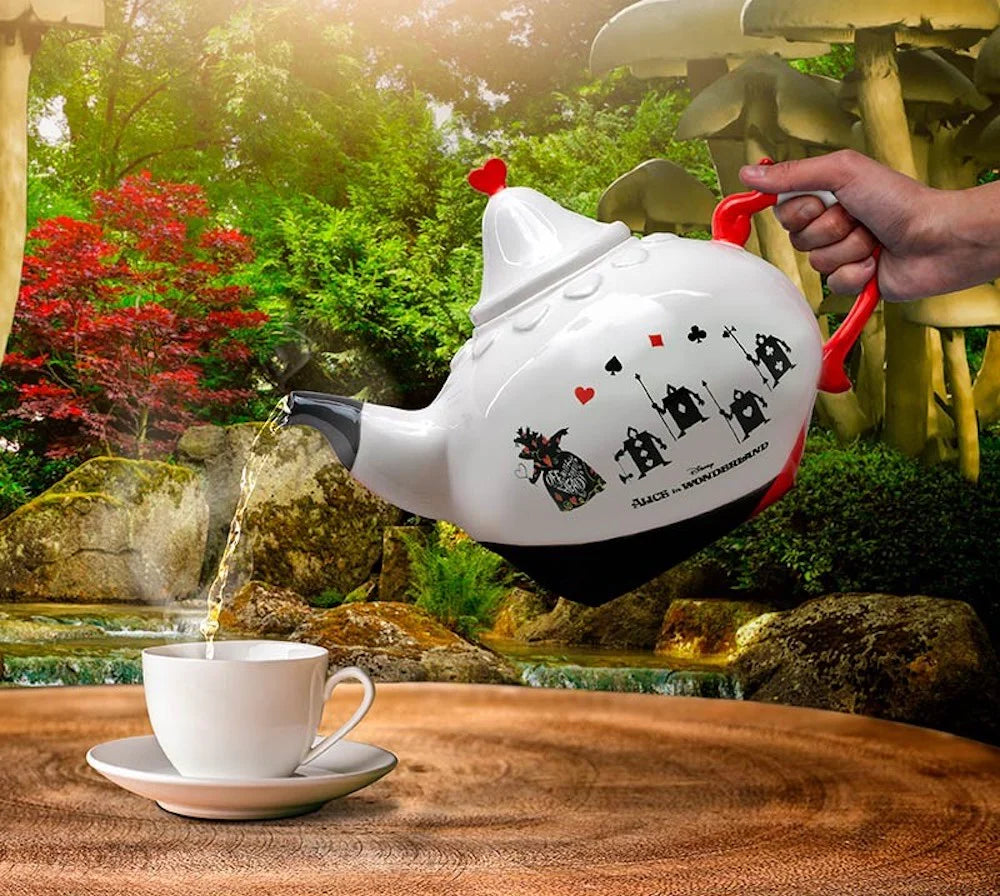 Alice in Wonderland Queen of Hearts Teapot