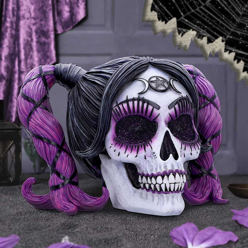 Drop Dead Gorgeous - Myths & Magic Skull 20.5cm
