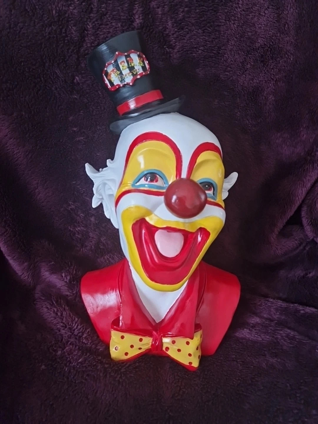 Freak Show Laughing Clown Bust