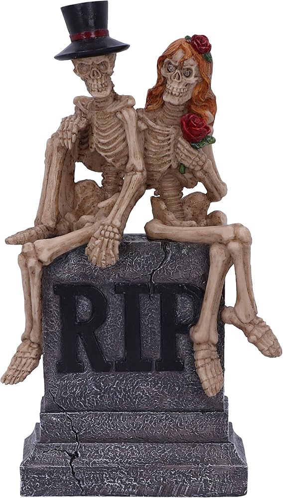 True Love Never Dies Decorative Statue