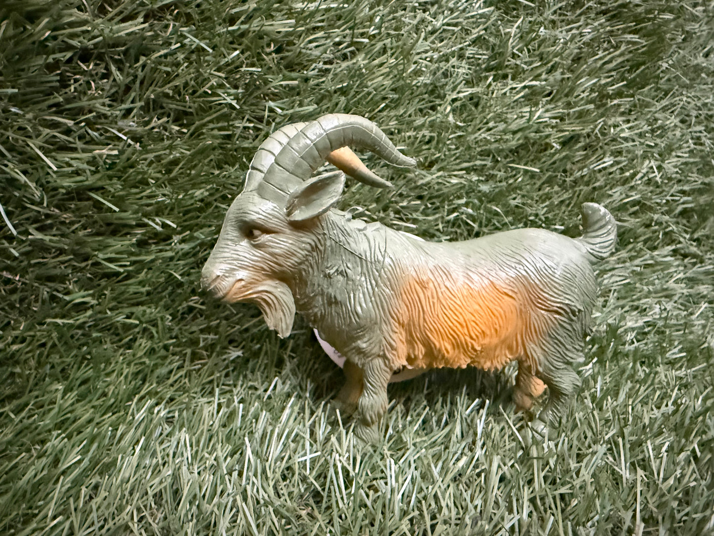 Animals of the World: Farm Series Figure