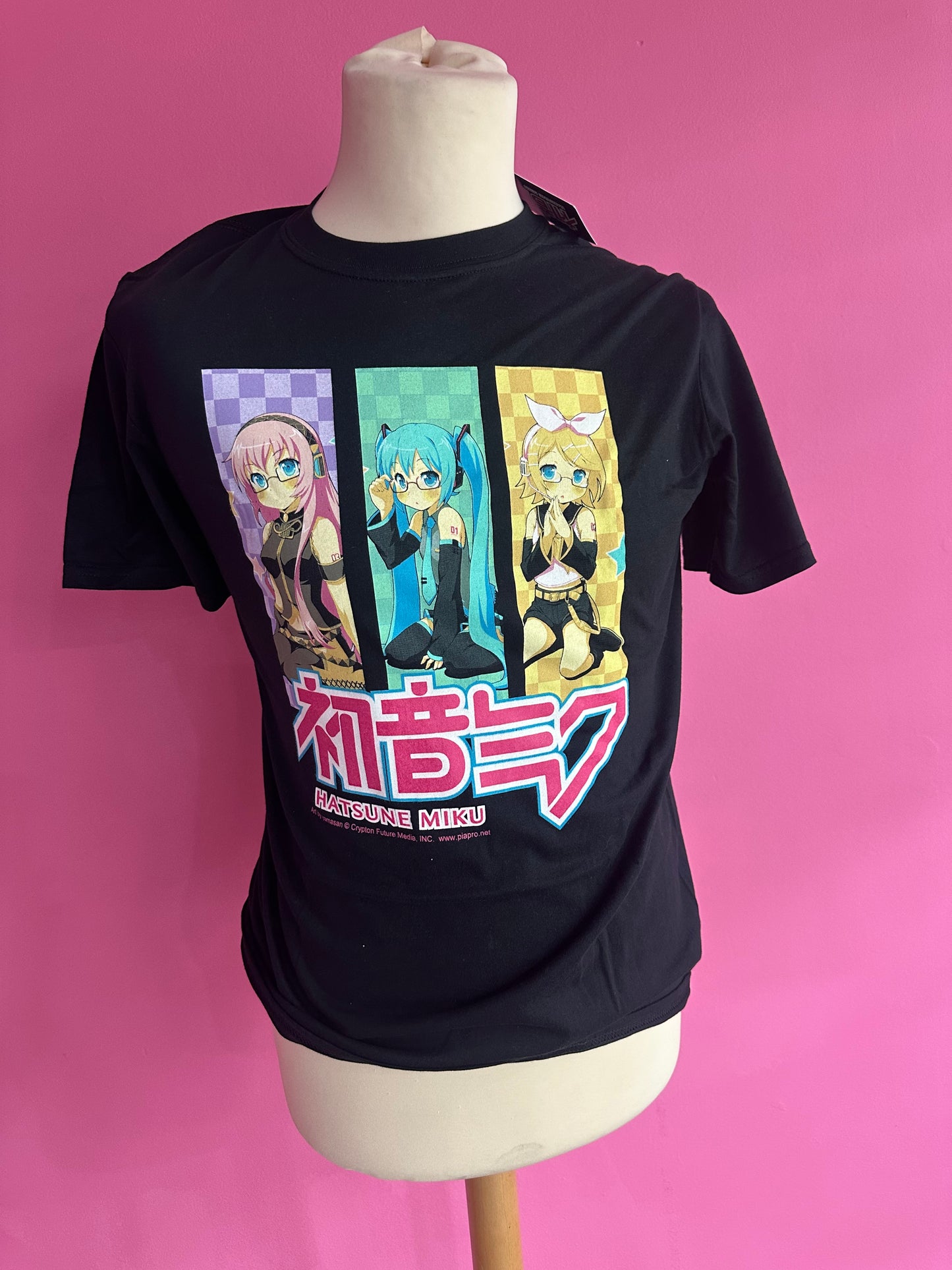 Hatsune Miku 3 Singers Vocaloid Black T-Shirt