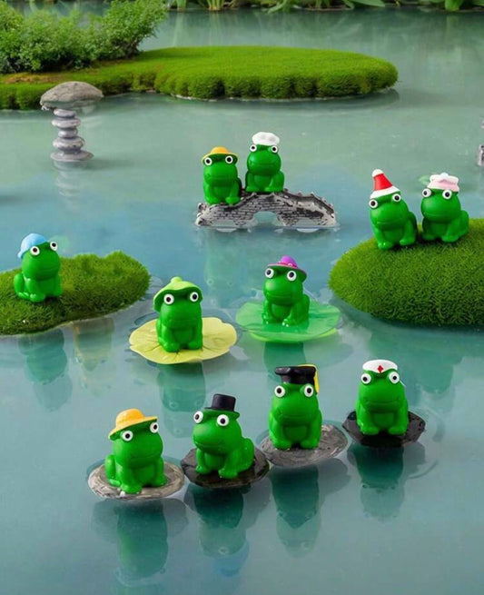 Frog with Hat Miniature Figure