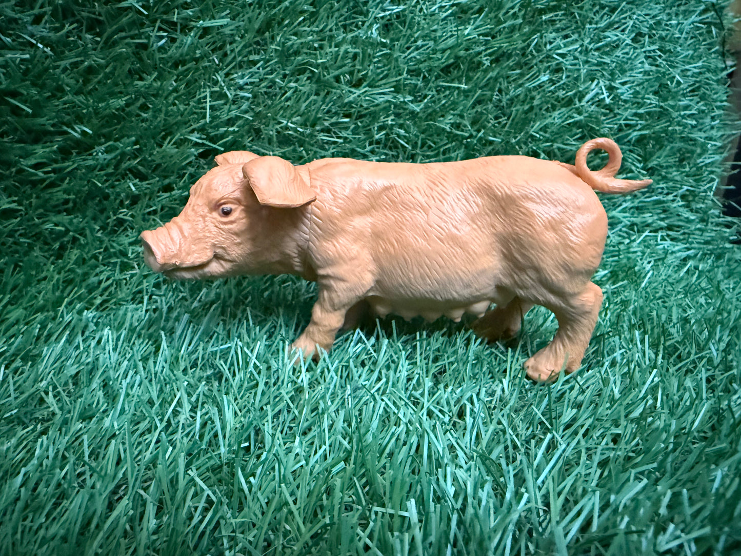 Animals of the World: Farm Series Figure