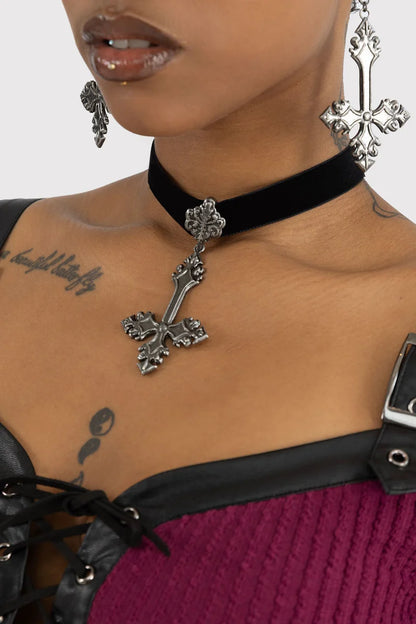 Crossed Fates Choker by Killstar