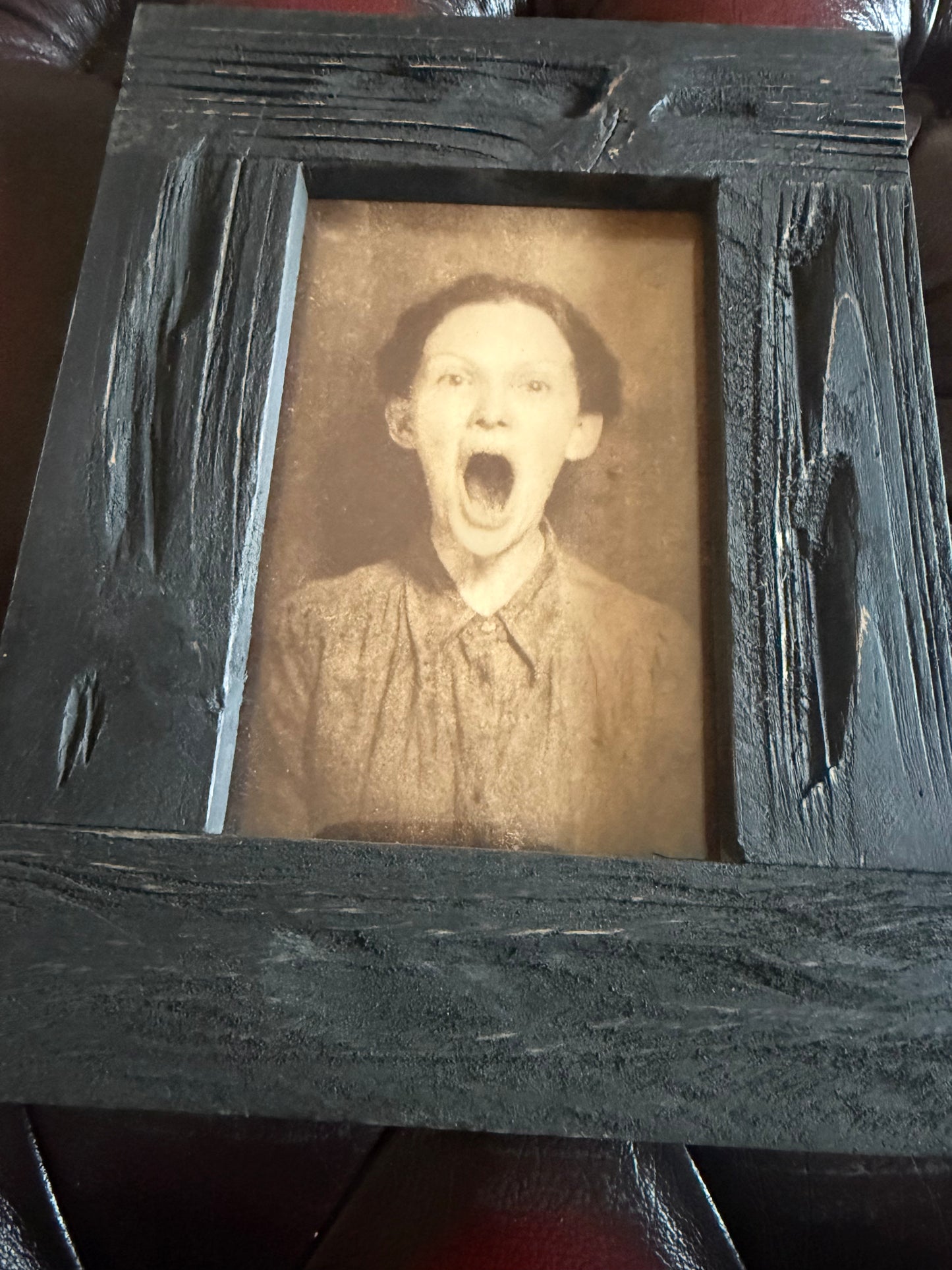 Vintage Screaming A6 Print in Rustic Wooden Frame